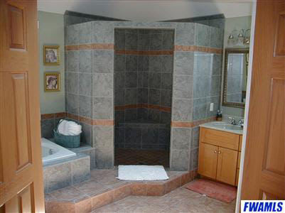 2724 Misty Oaks Trl, Fort Wayne, IN 46845 photo 7
