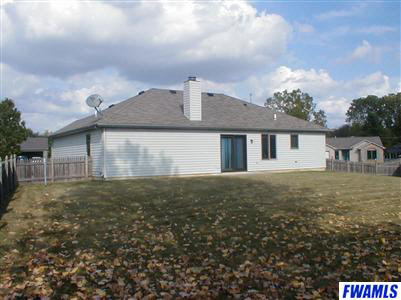 10011 Raindance Ct, Fort Wayne, IN 46825 photo 2