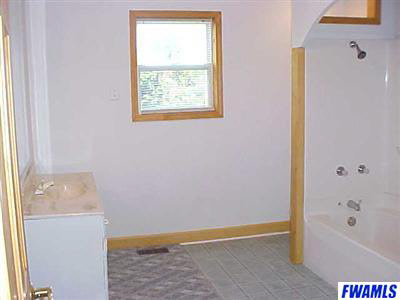 4020 S 1170 E, Stroh, IN 46789 photo 7