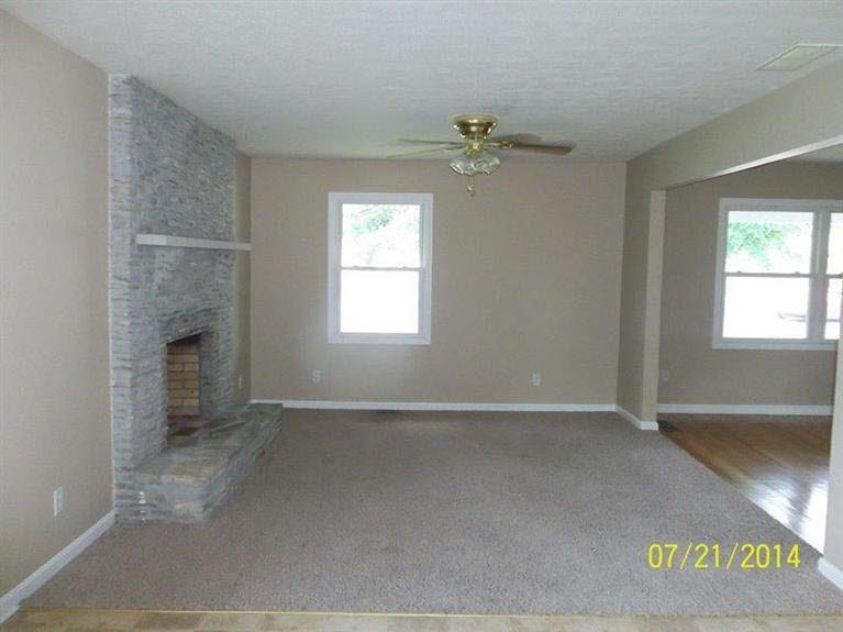 607 Mitchell, Salem, IN 47167 photo 13