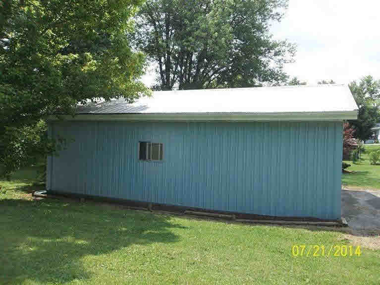 607 Mitchell, Salem, IN 47167 photo 3