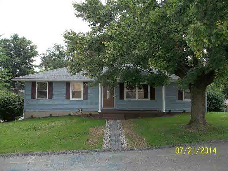 607 Mitchell, Salem, IN 47167 photo 1