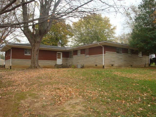 1202 Hackberry, Salem, IN 47167 photo 3