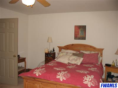 10622 Yoder Rd, Roanoke, IN 46783 photo 9
