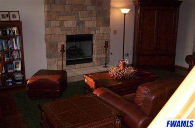 2005 Hunters Ridge Dr, Huntington, IN 46750 photo 2