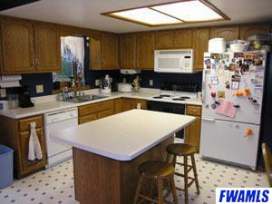 8231 Yoder Rd, Yoder, IN 46798 photo 9