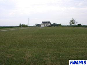 8231 Yoder Rd, Yoder, IN 46798 photo 2