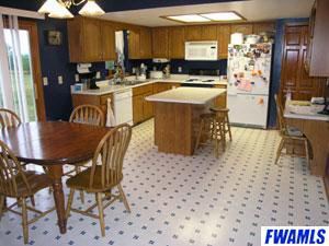 8231 Yoder Rd, Yoder, IN 46798 photo 10