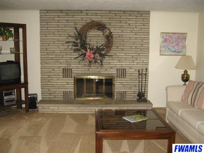 5422 Twilight Ln, Fort Wayne, IN 46835 photo 2
