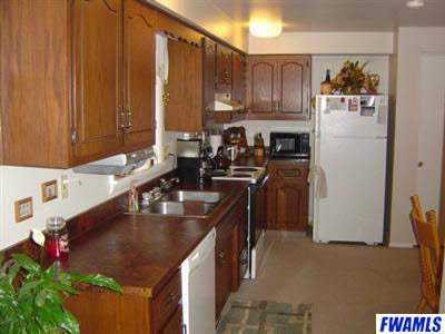 1302 Dennison Ln, Auburn, IN 46706 photo 4