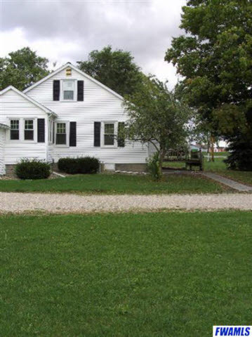 917 E Main St, Berne, IN 46711 photo 1