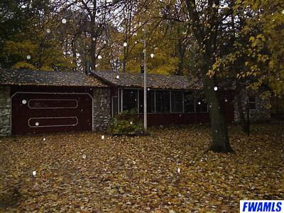 910 Stoney Dr, Auburn, IN 46706 photo 1