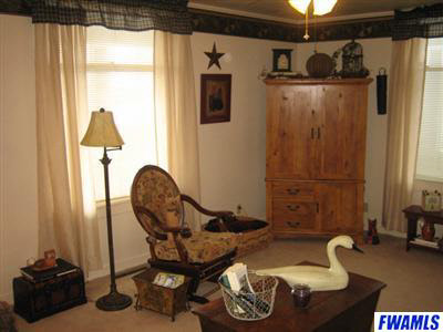 305 E Silver, Bluffton, IN 46714 photo 5