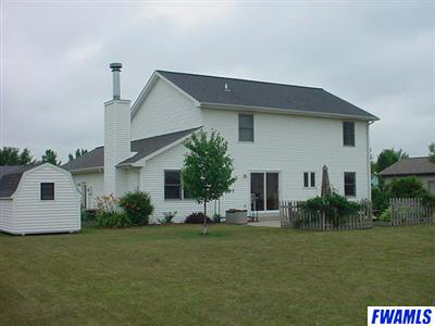 1326 Yoderstrasse, Berne, IN 46711 photo 2