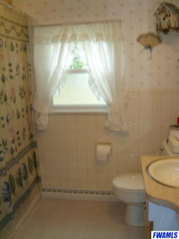 617 E Water St, Berne, IN 46711 photo 13
