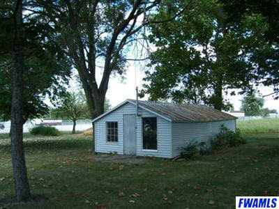 617 E Water St, Berne, IN 46711 photo 4