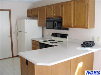 1109 Brittany Pl, Fort Wayne, IN 46825 photo 3
