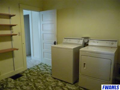 228 E Cherry St, Bluffton, IN 46714 photo 5