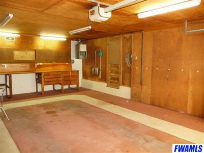 228 E Cherry St, Bluffton, IN 46714 photo 8