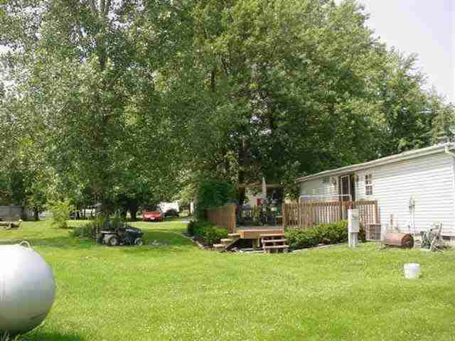 201 E Franklin St, Colfax, IN 46035 photo 3