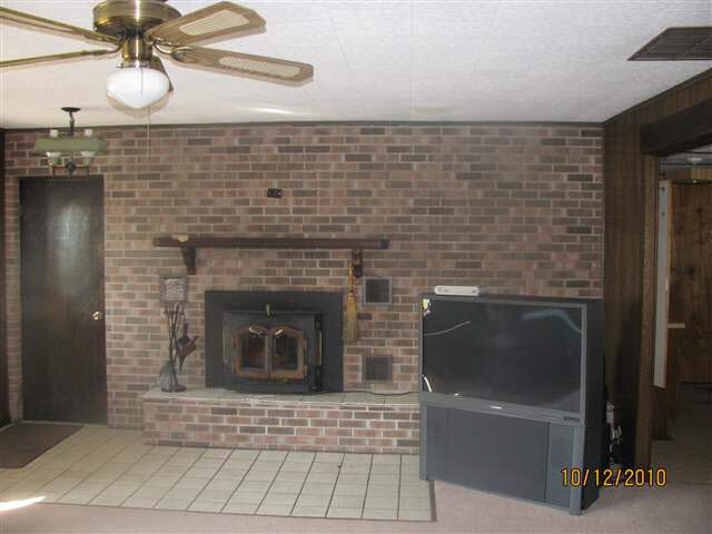705 W 3rd St, Fowler, IN 47944 photo 2
