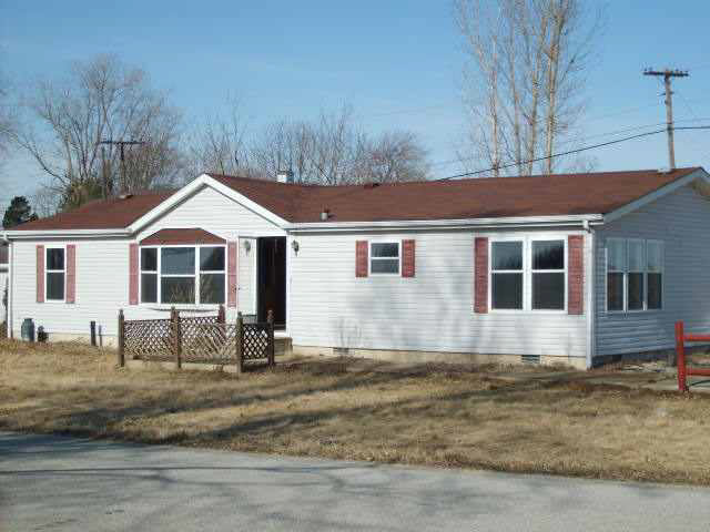 214 E Midway, Colfax, IN 46035 photo 1