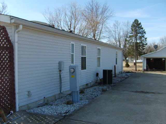 214 E Midway, Colfax, IN 46035 photo 9