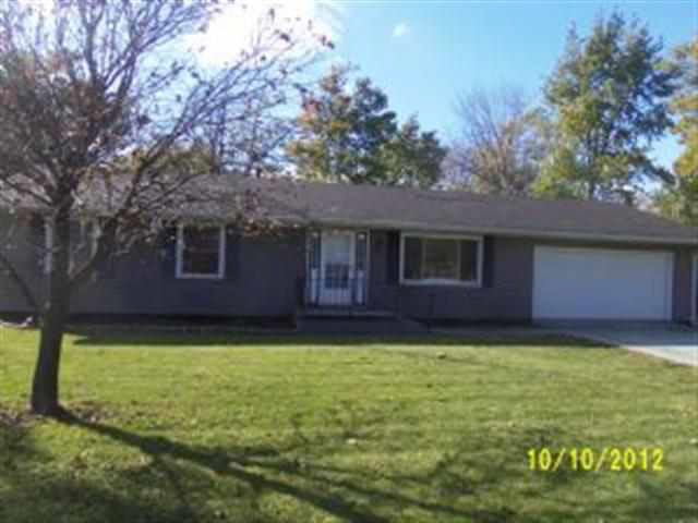 302 Oak Ln, Kentland, IN 47951 photo 1