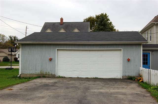 553 S Clay St, Frankfort, IN 46041 photo 2