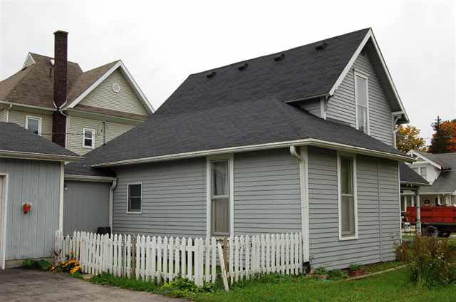 553 S Clay St, Frankfort, IN 46041 photo 3