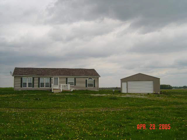 1915 S River Rd, Covington, IN 47932 photo 1