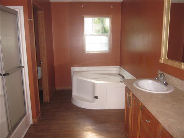 607 N Railroad St, Brook, IN 47922 photo 4