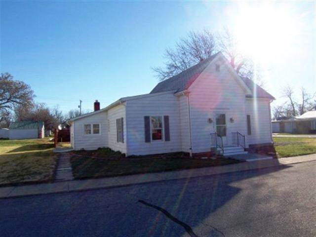 117 S Wabash St, New Richmond, IN 47967 photo 2
