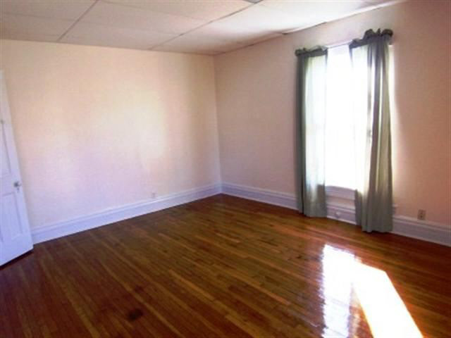 117 S Wabash St, New Richmond, IN 47967 photo 4