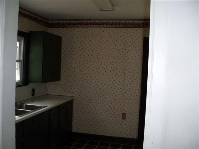 213 E North St, Delphi, IN 46923 photo 4