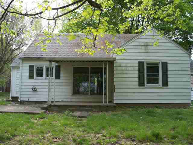 213 E North St, Delphi, IN 46923 photo 8
