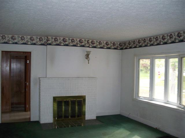213 E North St, Delphi, IN 46923 photo 2