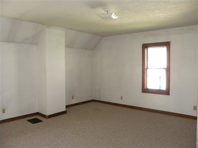 552 S Meridian Rd, Fowler, IN 47944 photo 7