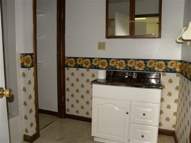552 S Meridian Rd, Fowler, IN 47944 photo 3