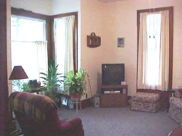 502 E Franklin St, Delphi, IN 46923 photo 4