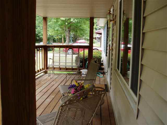 309 Oak St, Williamsport, IN 47993 photo 2