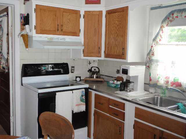409 E Pike St, Attica, IN 47918 photo 5