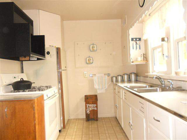 1009 E Columbia St, Delphi, IN 46923 photo 5