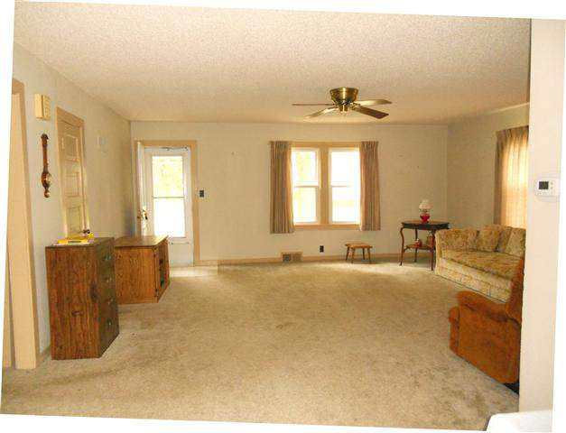 1009 E Columbia St, Delphi, IN 46923 photo 4