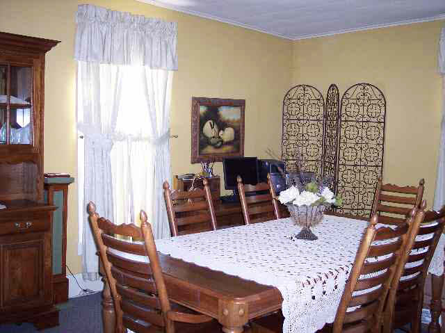 922 E Main St, Delphi, IN 46923 photo 3