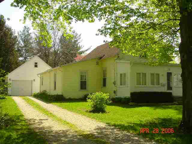 922 E Main St, Delphi, IN 46923 photo 1