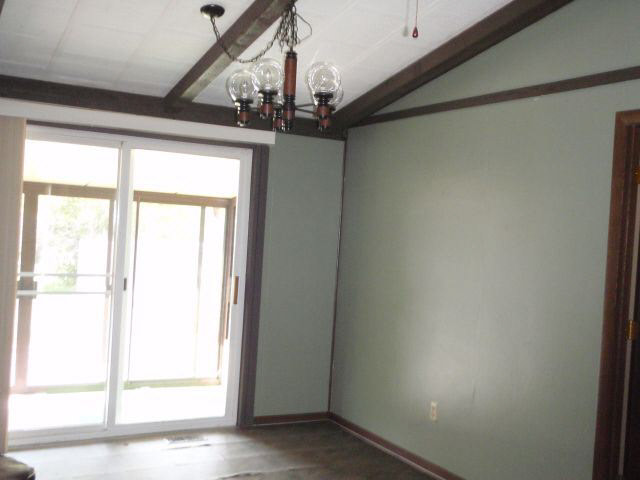 317 N Manor Dr, Williamsport, IN 47993 photo 4