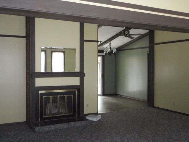 317 N Manor Dr, Williamsport, IN 47993 photo 3