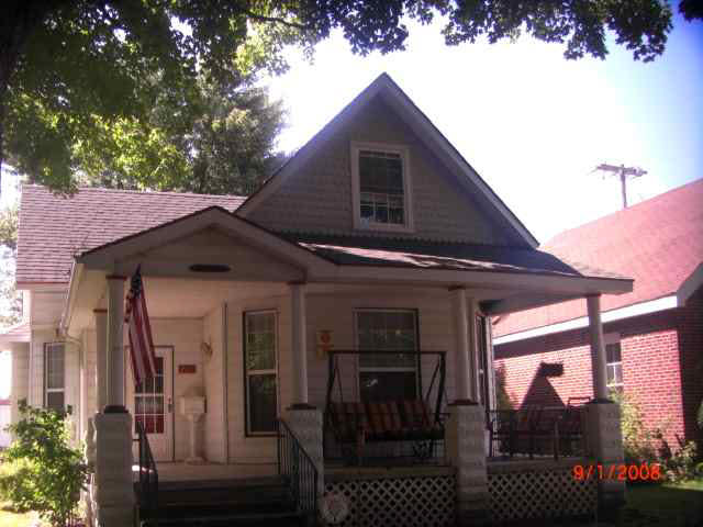 207 5th St, Covington, IN 47932 photo 2