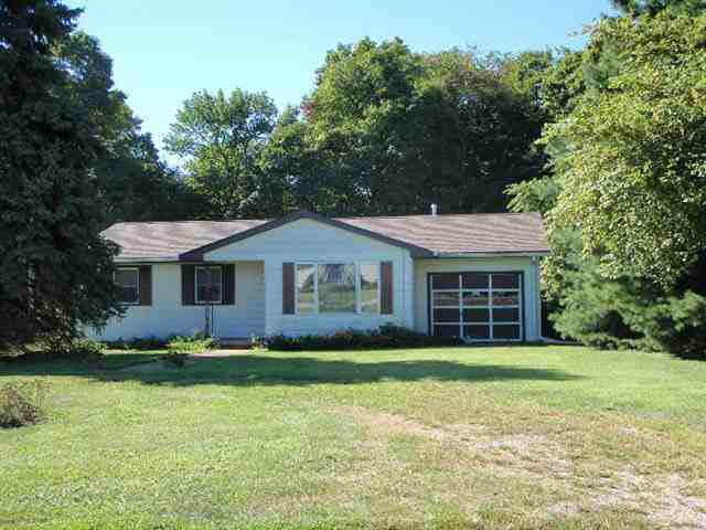 439 E Fourth St, Williamsport, IN 47993 photo 1